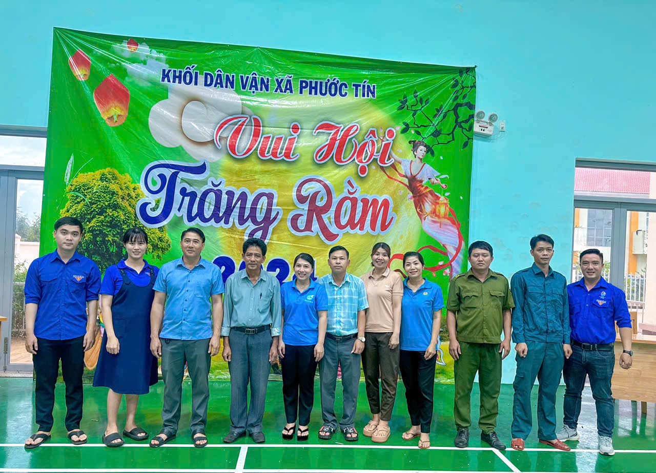 Xã Phước Tín tổ chức chương trình "Vui hội trăng rằm" nhân dịp Tết trung thu cho các em thiếu nhi